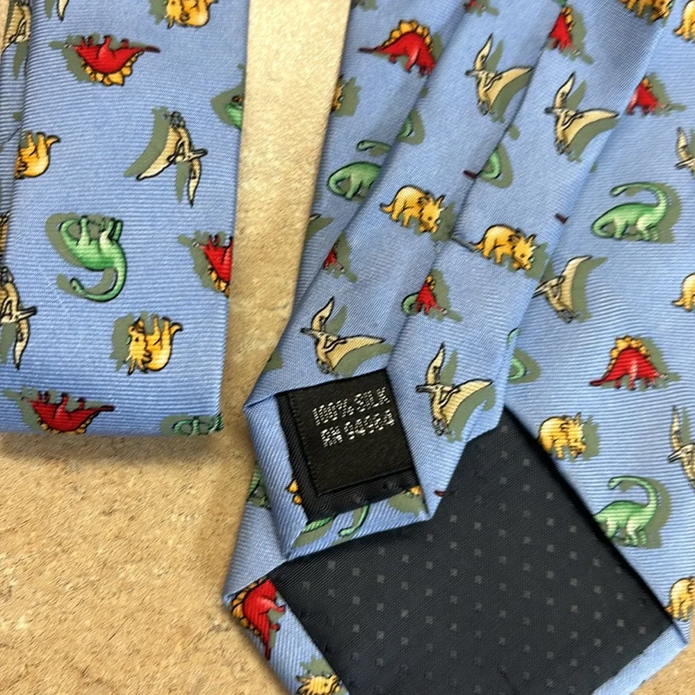 Cute little boys silk Dino tie